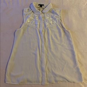 Forever 21 button up sleeveless blouse